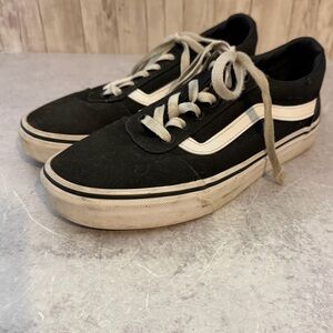 Vans Old Skool Black Low Top Sneakers